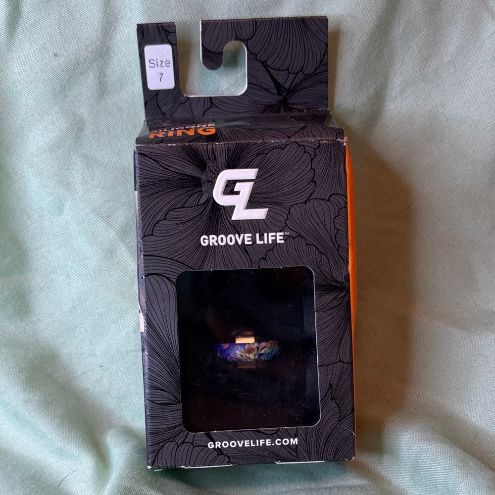 Groove Life Sz. 7 Thin Aspire Twilight Blossom Silicone Ring